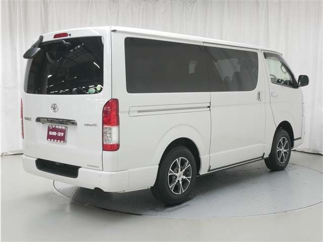 Toyota Hiace Van 3