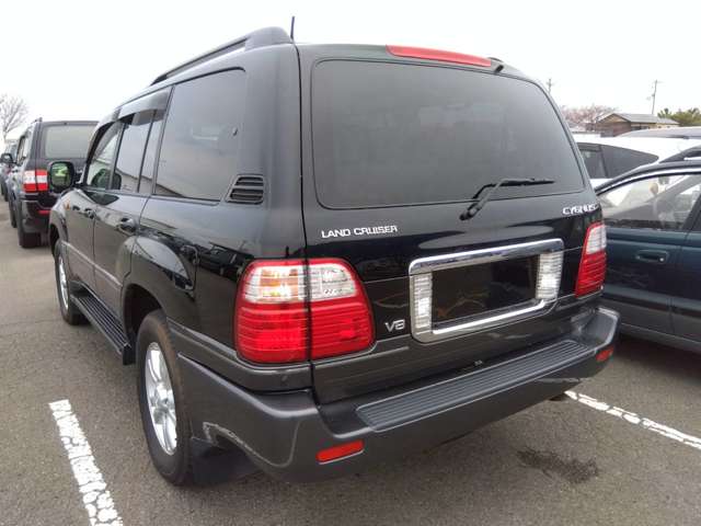 Toyota Land Cruiser Cygnus 2