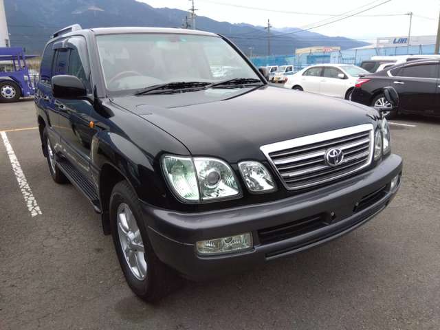 Toyota Land Cruiser Cygnus 3