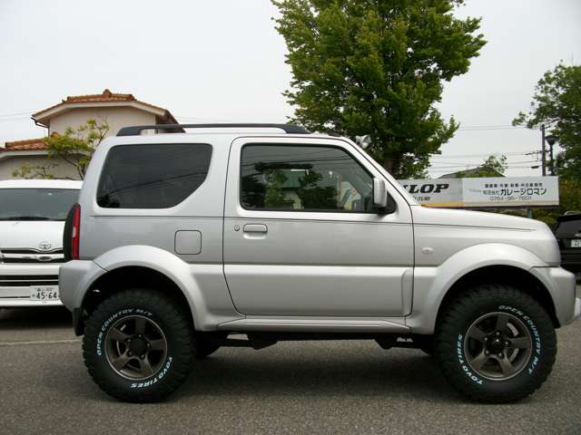 Suzuki Jimny Sierra 4