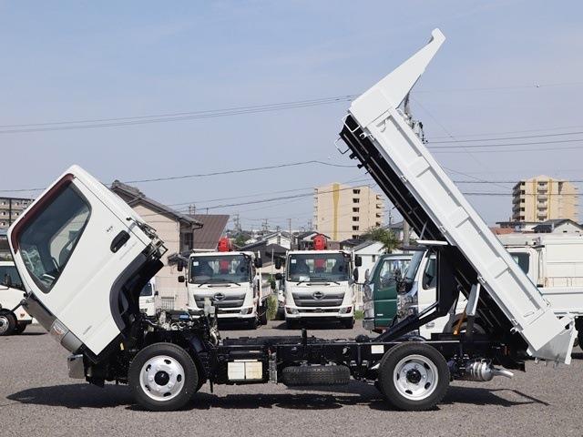 Mitsubishi Fuso Canter 12