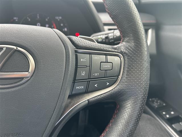 Lexus UX 4
