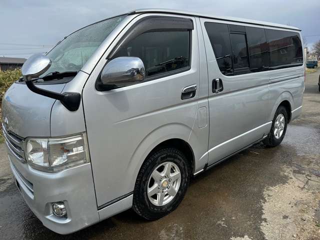 Toyota Regius Ace 2