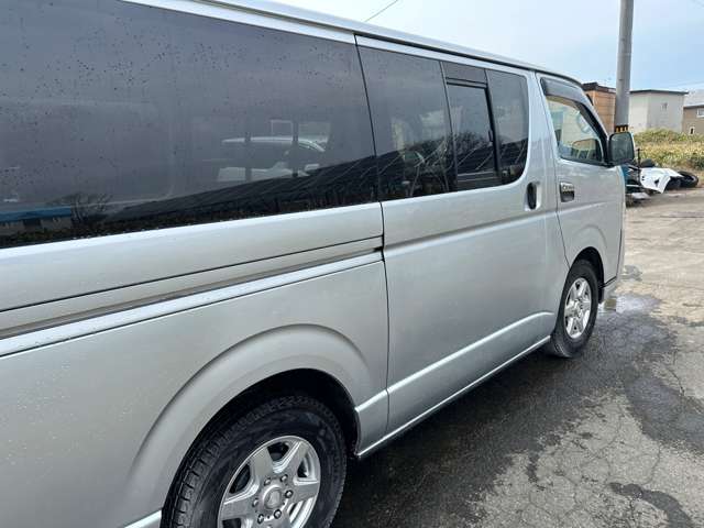 Toyota Regius Ace 5
