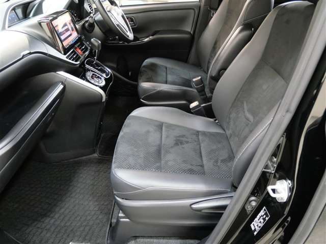 Toyota Voxy 10