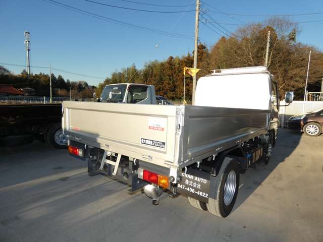 Mitsubishi Fuso Canter 9