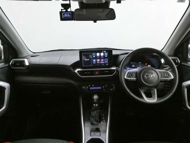 Toyota Raize 10