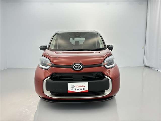 Toyota Sienta 5