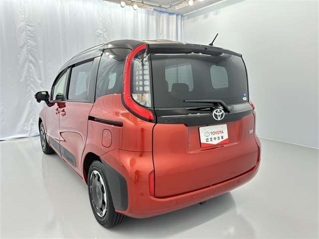 Toyota Sienta 7