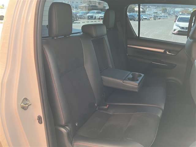 Toyota Hilux 11