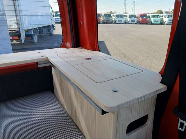 Daihatsu Hijet Cargo 5