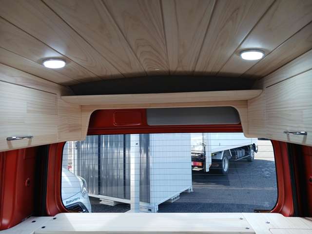 Daihatsu Hijet Cargo 7