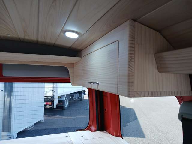 Daihatsu Hijet Cargo 8