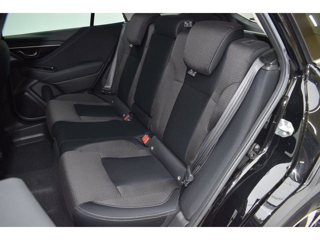 Subaru Legacy Outback 11