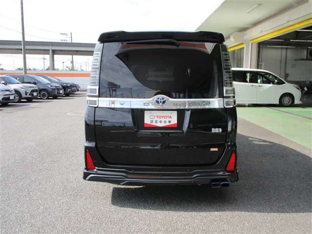 Toyota Voxy 6
