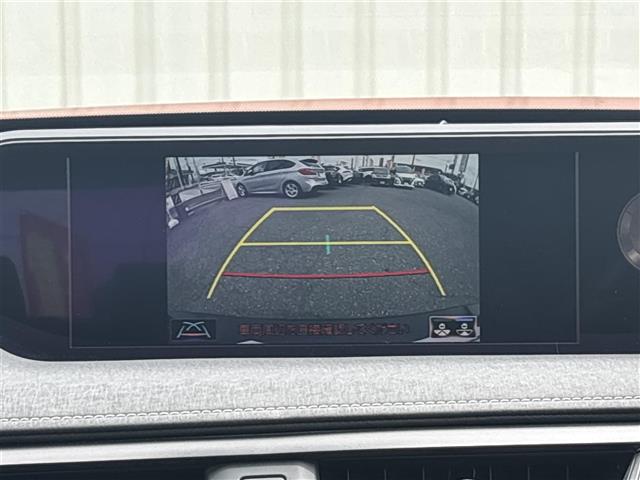 Lexus UX 6