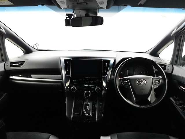 Toyota Alphard 11