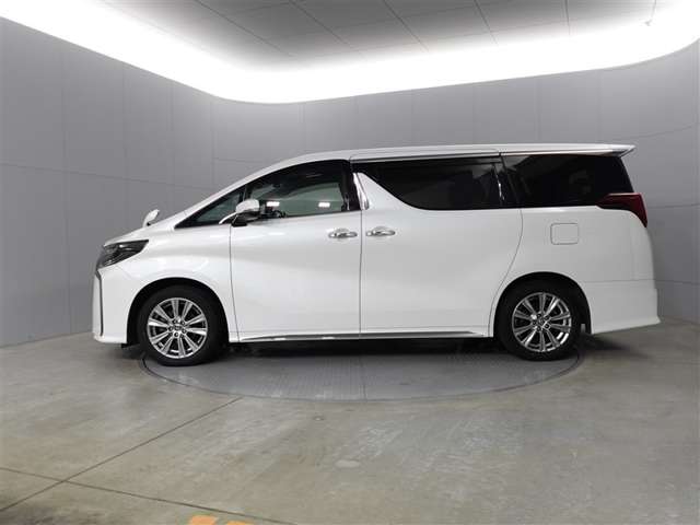 Toyota Alphard 2