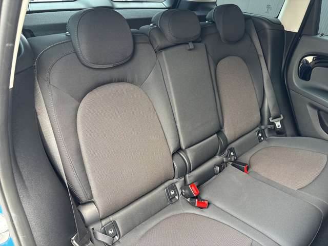 MINI Crossover 13