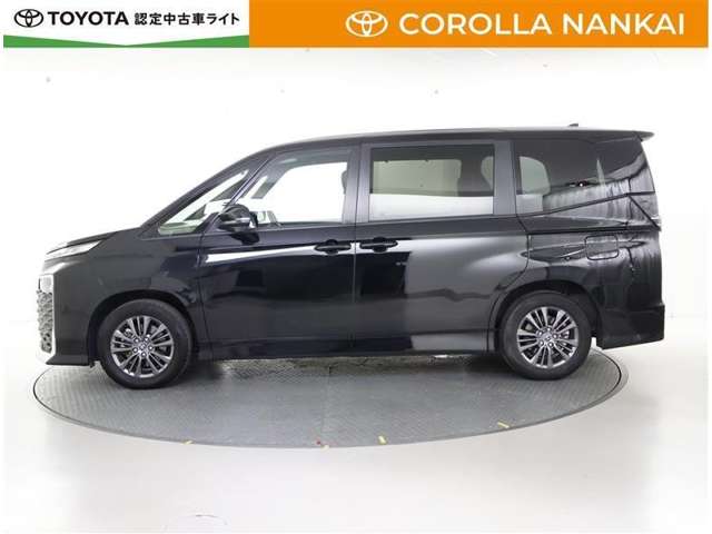 Toyota Voxy 5