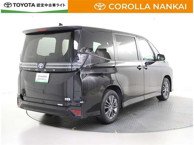 Toyota Voxy 7