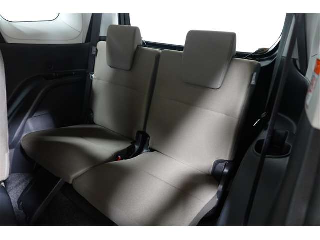 Toyota Sienta 8