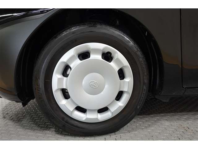Toyota Sienta 9
