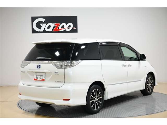 Toyota Estima Hybrid 5