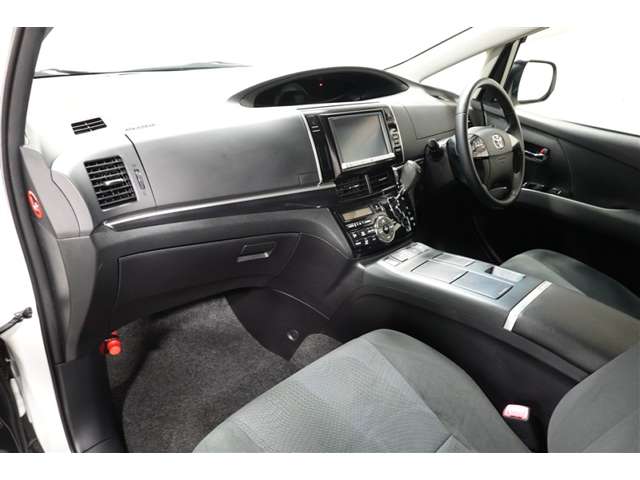 Toyota Estima Hybrid 10