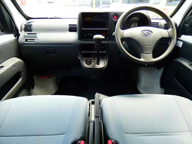 Daihatsu Hijet Deck Van 2