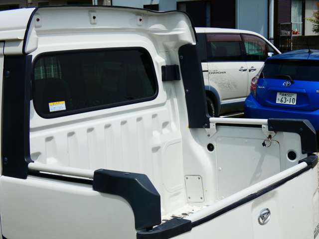 Daihatsu Hijet Deck Van 3