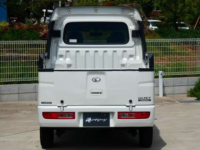 Daihatsu Hijet Deck Van 10