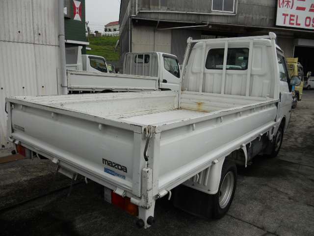 Mazda Bongo Truck 4