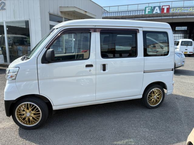Daihatsu Hijet Cargo 9