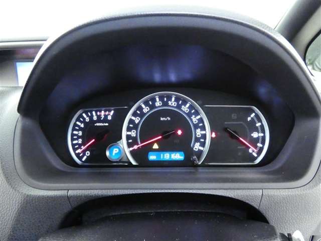 Toyota Voxy 8