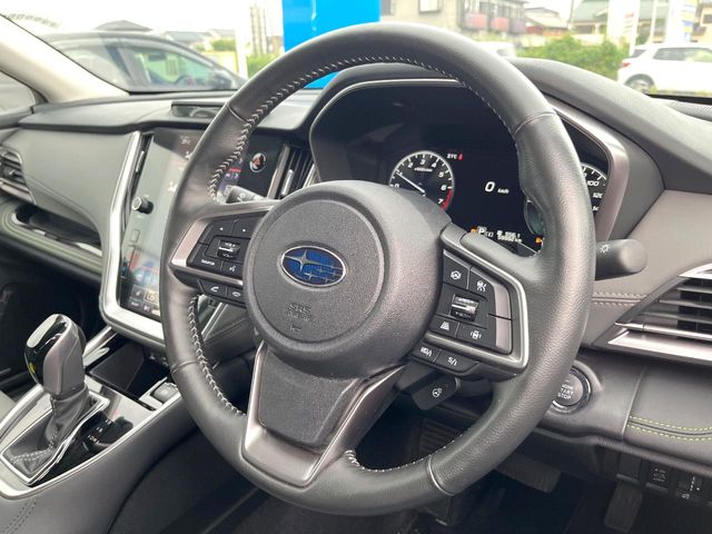 Subaru Legacy Outback 11