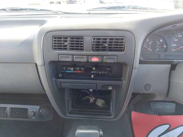 Nissan Datsun 12