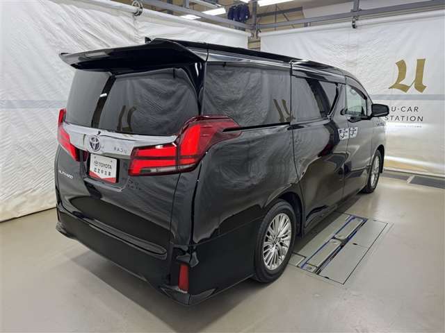 Toyota Alphard 8