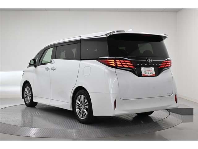 Toyota Alphard 5