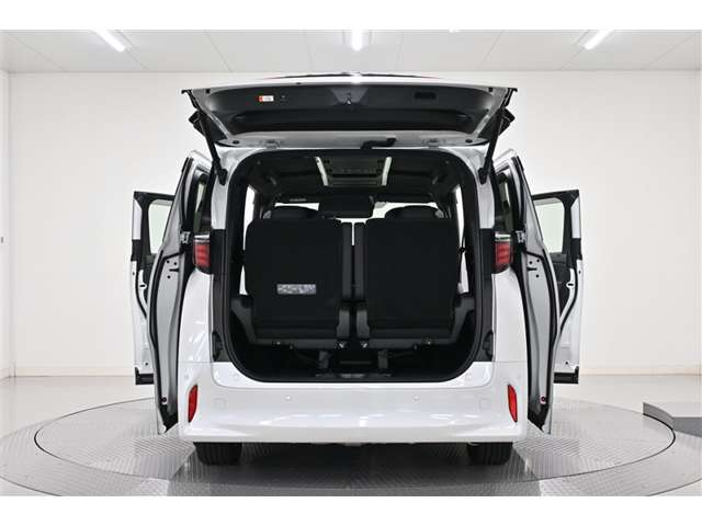 Toyota Alphard 6