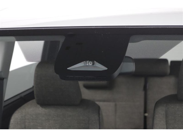 Toyota Sienta 11