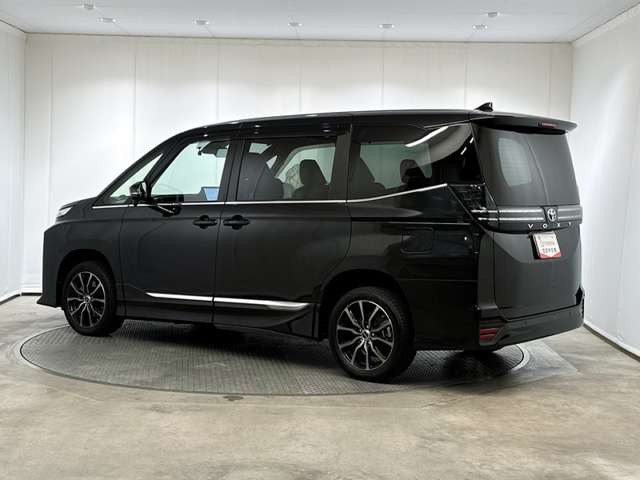 Toyota Voxy 5