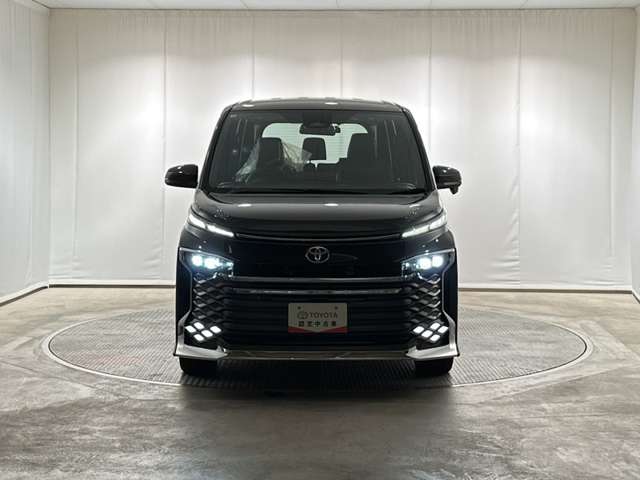 Toyota Voxy 7