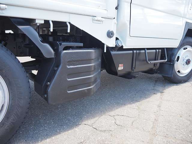 Isuzu Elf 11