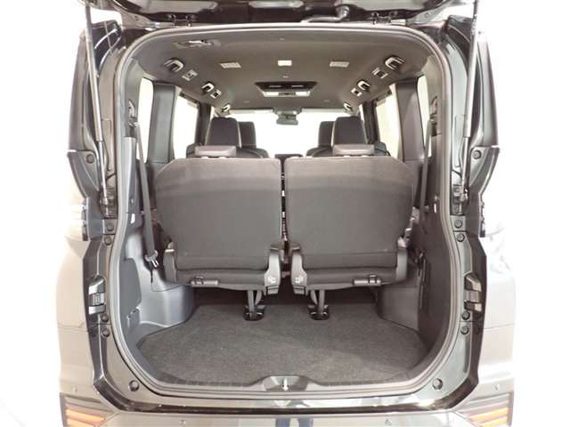 Toyota Voxy 6