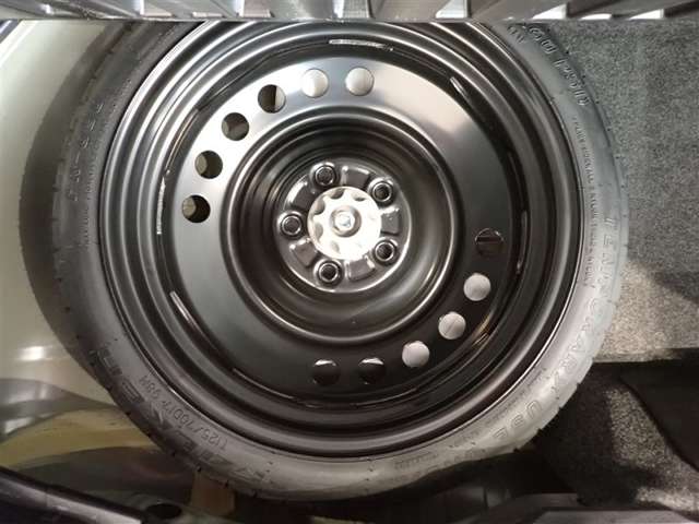 Toyota Voxy 8