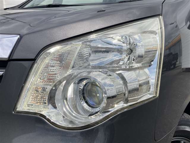 Toyota Noah 2
