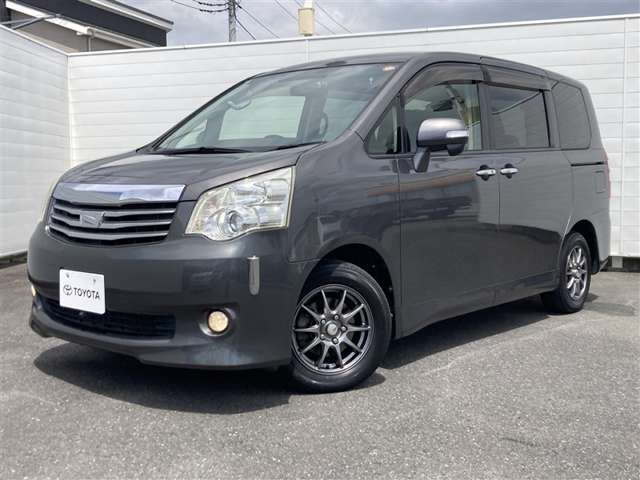 Toyota Noah 7