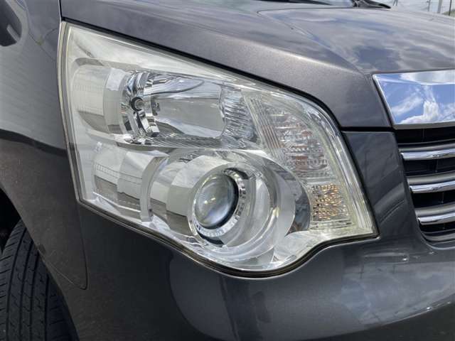 Toyota Noah 8