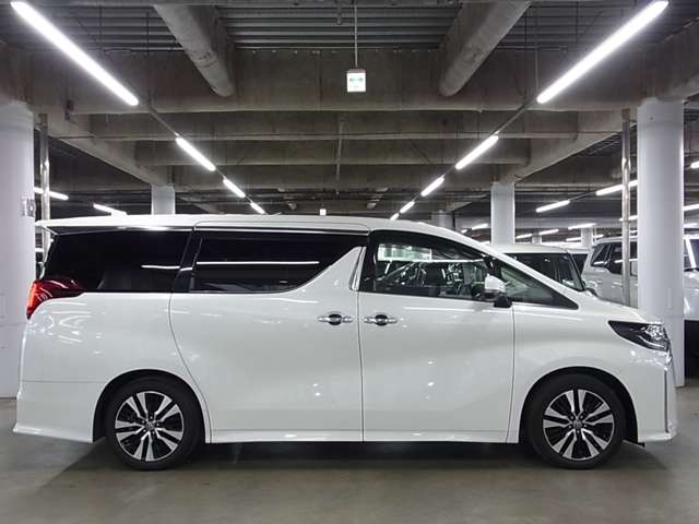 Toyota Alphard 12